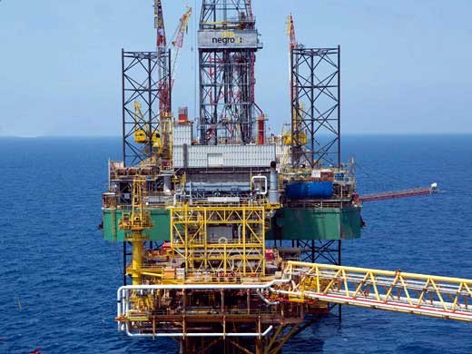 El precio del barril de petróleo Brent con entrega en junio disminuyó en US$0,39.