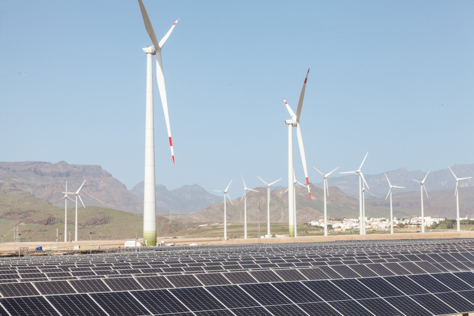 The EU agrees to increase the renewable energy consumption target to 42.5% for 2030.